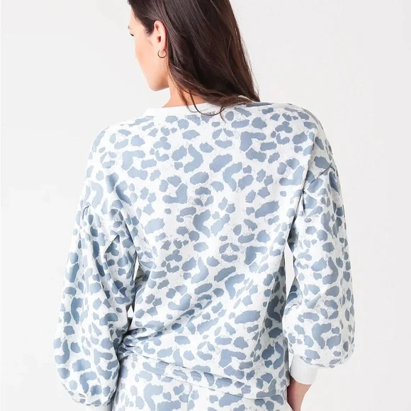 Z Supply Gray and White Lounge Set - Picture 8 of 8